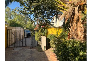 En Venta Hermosa casa con 4D, 3B y E, en pasaje El Espino, Lampa