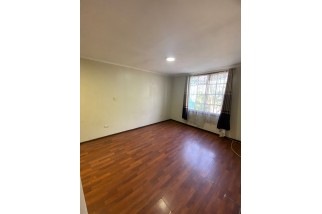 En Venta Casa de 2 Pisos + Depto. Interior 4D, 2B y 2E, en La FLorida