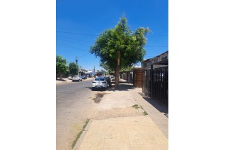 En Venta casa de 2 pisos, con 2D, 1B y E, en calle María Elena, La Florida