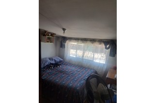 En Venta casa de 2 pisos, con 2D, 1B y E, en calle María Elena, La Florida