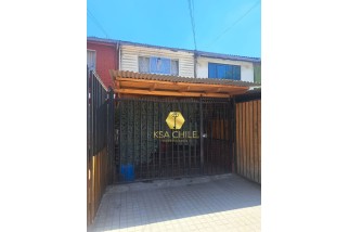 En Venta casa de 2 pisos, con 2D, 1B y E, en calle María Elena, La Florida