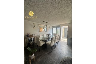 En Venta Casa de 2 Pisos, 4D, 3B, 2E, en Maipú