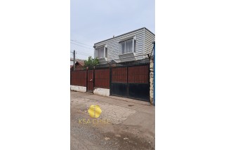 VENDE CASA 2 PISOS, 4D, 2B y E, RÍO SANTO 1564, CERRO NAVIA