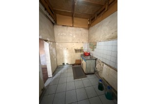 Amplia propiedad, 1 piso 212 m2, valor UF 2500