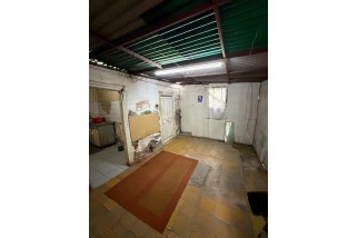 Amplia propiedad, 1 piso 212 m2, valor UF 2500