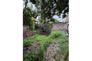 Amplia propiedad, 1 piso 212 m2, valor UF 2500
