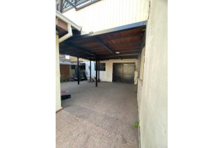 En Venta Casa con 5D, 2B y E, en Estación Central