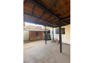 En Venta Casa con 5D, 2B y E, en Estación Central