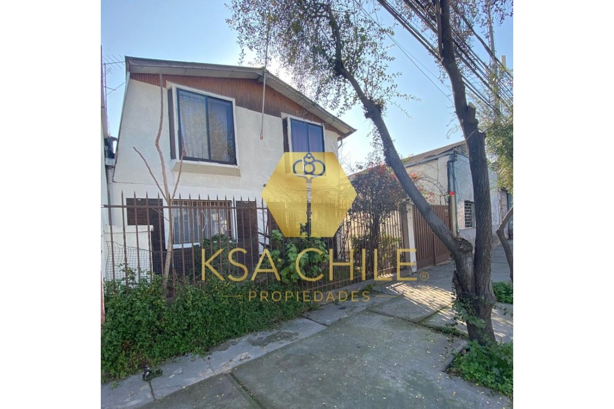 En Venta Casa con 5D, 2B y E, en Estación Central