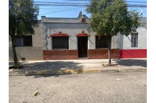 Venta de casa 1 piso 4D Y 2B, en Rogelio Ugarte 1550, comuna de Santiago Centro