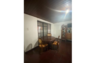 Venta de casa 1 piso 4D Y 2B, en Rogelio Ugarte 1550, comuna de Santiago Centro