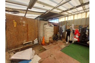 En Venta Casa de 2 Pisos + Depto. Interior 4D, 2B y 2E, en La FLorida