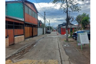 Se Vende Casa de 2 Pisos + Depto. Interior 2743 Uf 4D, 2B y 2 E, en  La FLorida