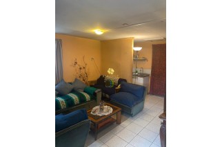 En venta casa usada de 1 piso, 3D, 1B y E, en calle Francisco Bilbao, La Pintana